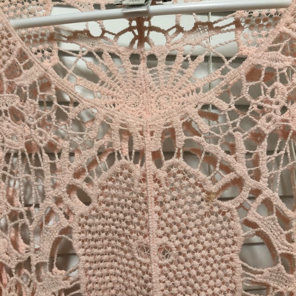 Beautiful pink cover up top - Picture 7 of 12